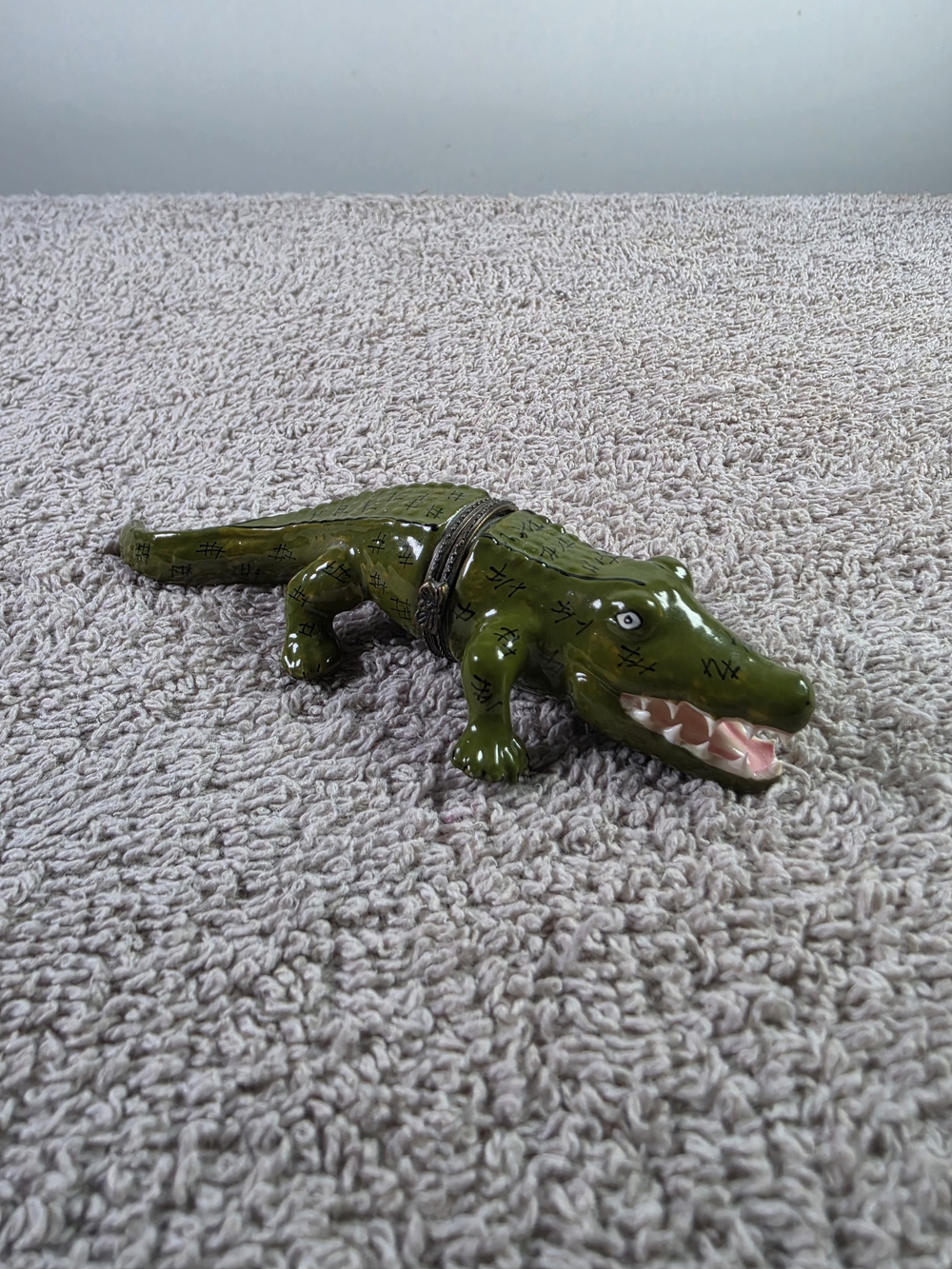 Green Enameled Alligator Trinket Box for Reptile Lovers